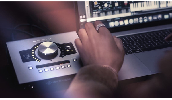 Universal AudioのトップクラスのオーディオインターフェイスApollo
