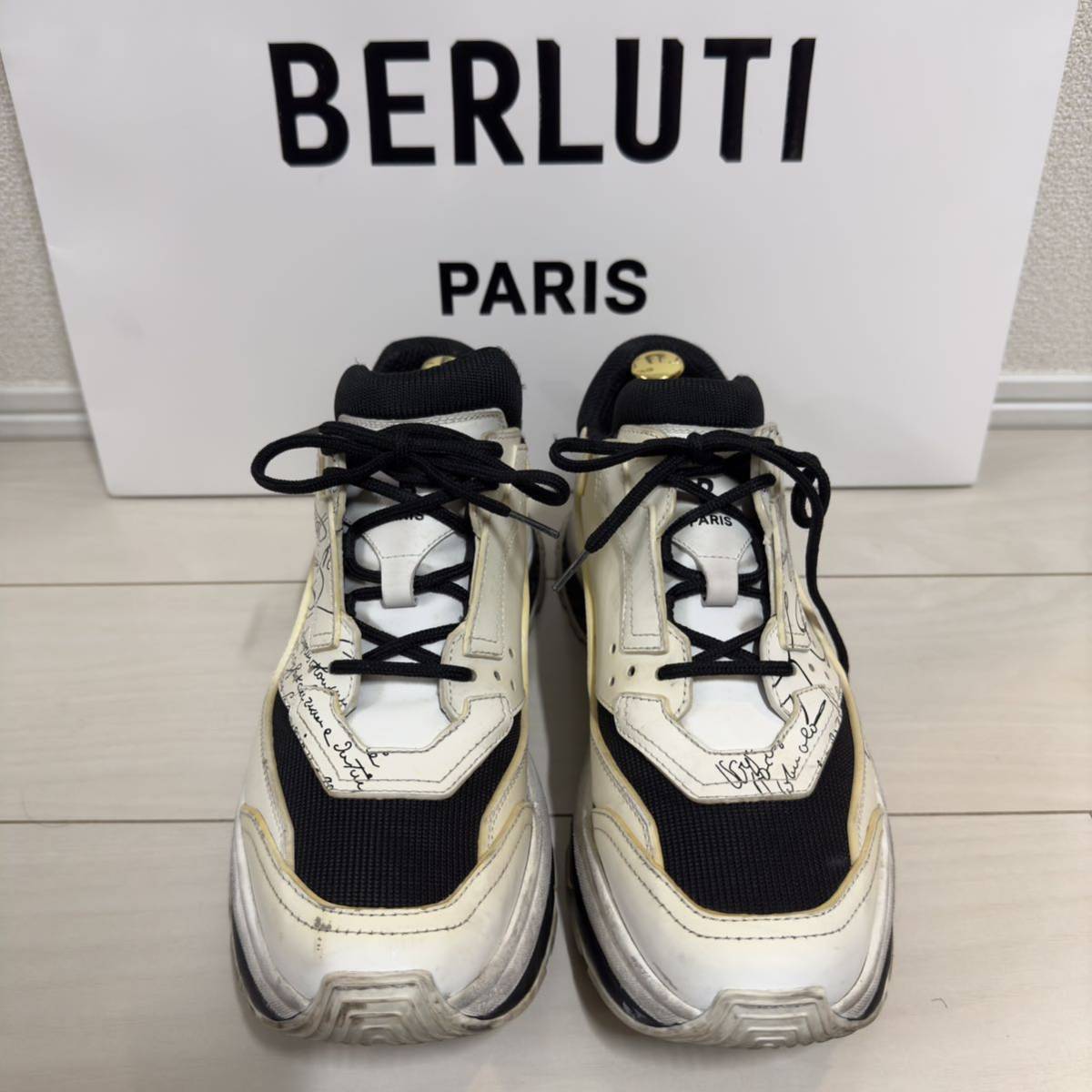 限定 40万円 ベルルッティ グラビティ カリグラフィースクリット柄