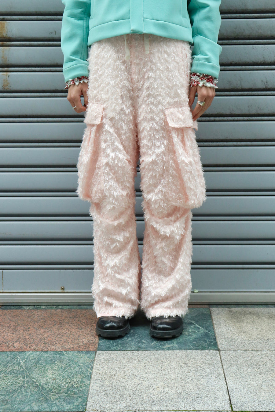 MASU(エムエーエスユー)のFLUFFY CARGO PANTS BABY PINKの通販