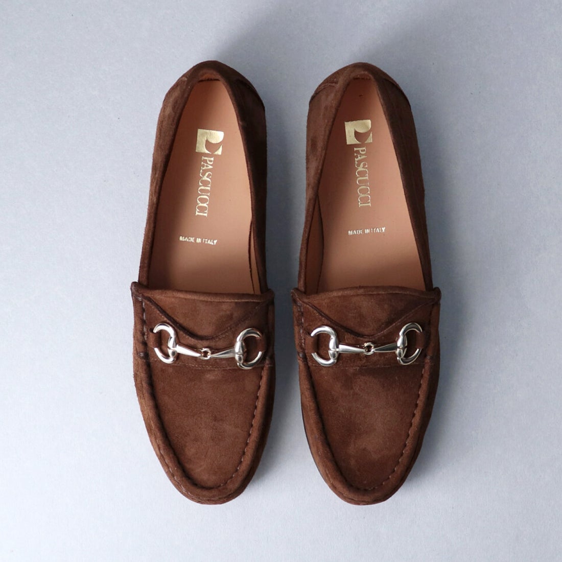 パスクッチ PASCUCCI スエードクラッシックローファー （ダーク