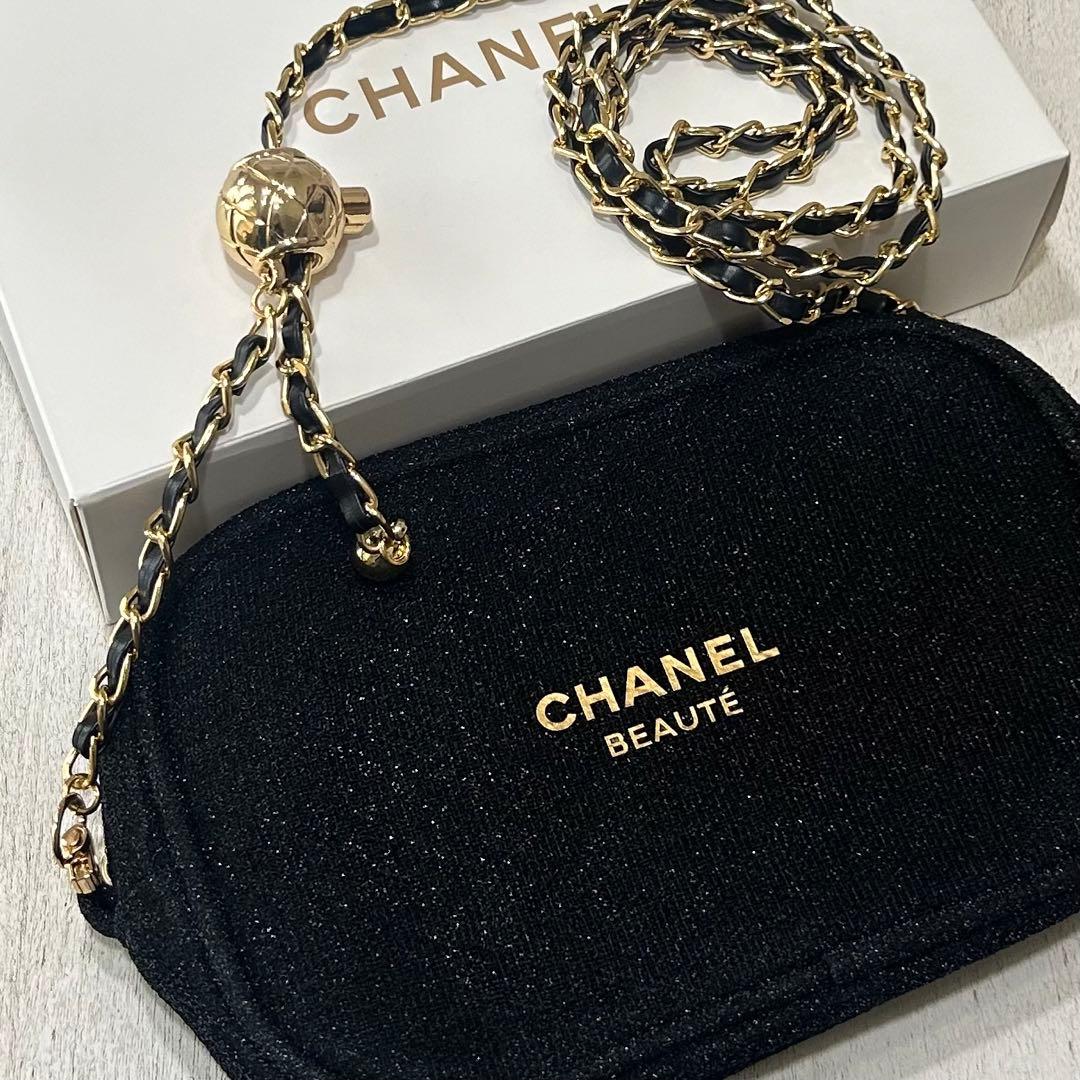 CHANEL】ノベルティ ポーチ ゴールドチェーン付き 長さ調節可能 - メルカリ