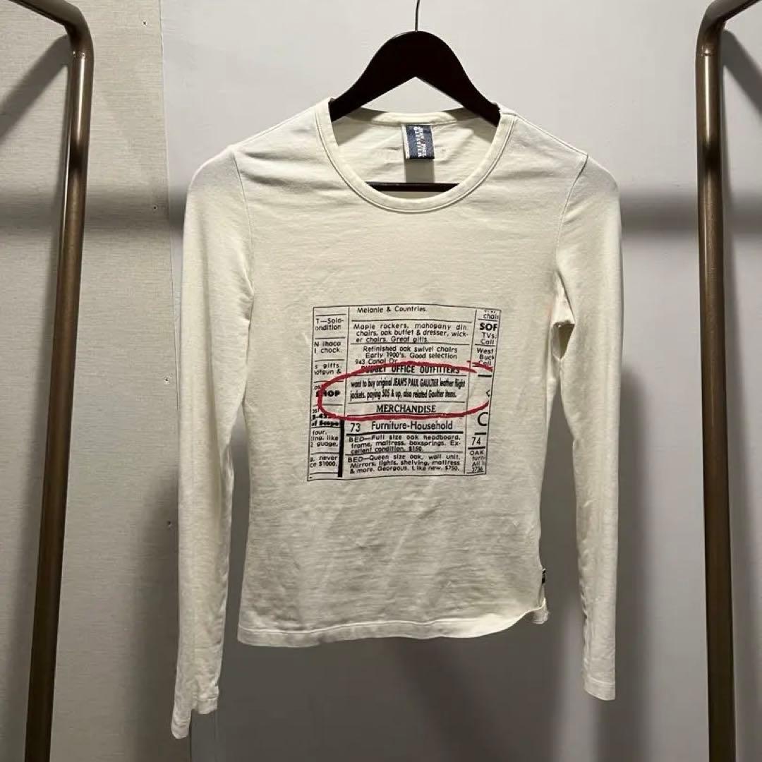 ホワイト 長袖 Tシャツ テキストデザイン　ゴルチェ　archive 笑門来福