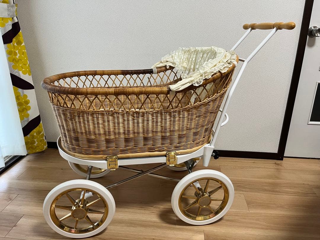 値下げしました！東京乳母車 プスプス（籐製ベビーカー） 楽天市場】東京乳母車 プスプス 【ブラック基調本体+ディズニー幌