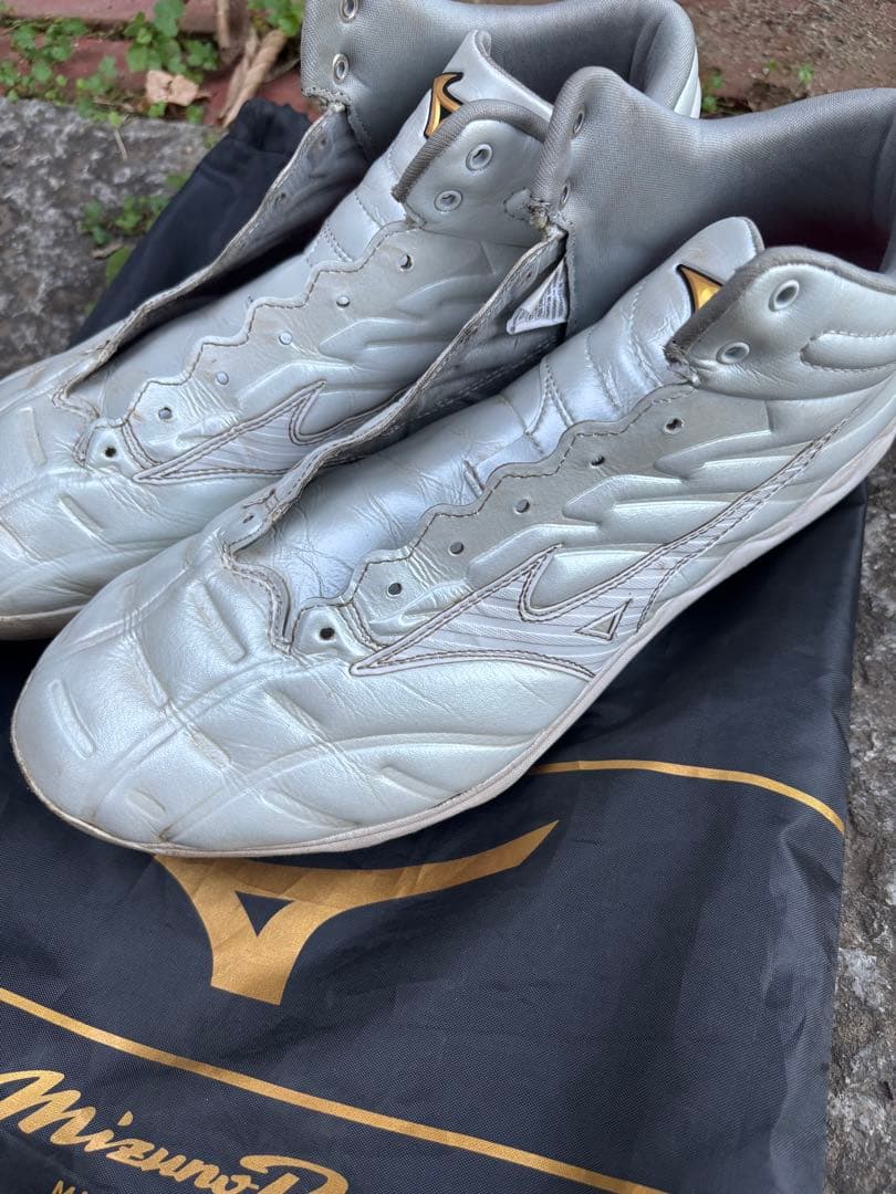 ミズノプロ　クッションスピードレボ　ミドルカット28.0 Amazon.co.jp: ミズノ（MIZUNO） 野球スパイク ポイント ミズノプロ